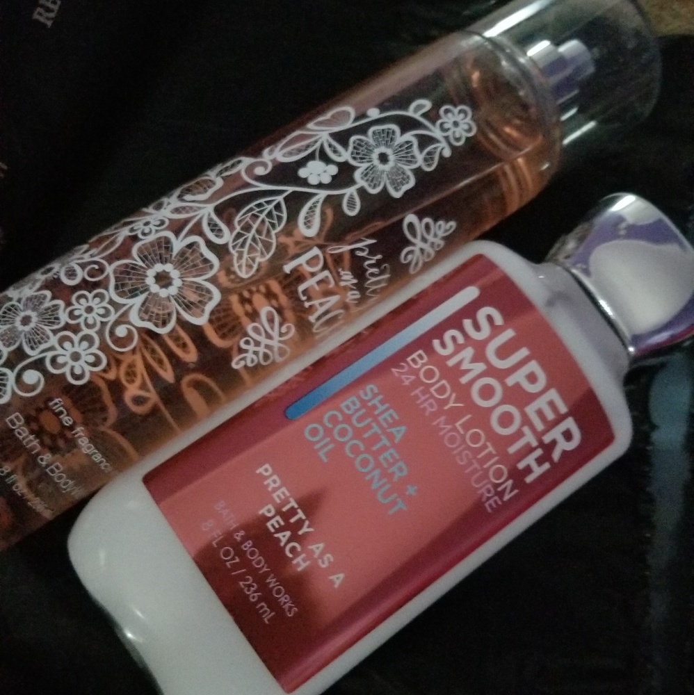 Bath and Body Pretty as a Peach spray and lotion